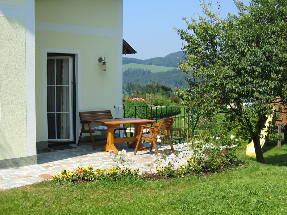 apartment 60 sqm slide